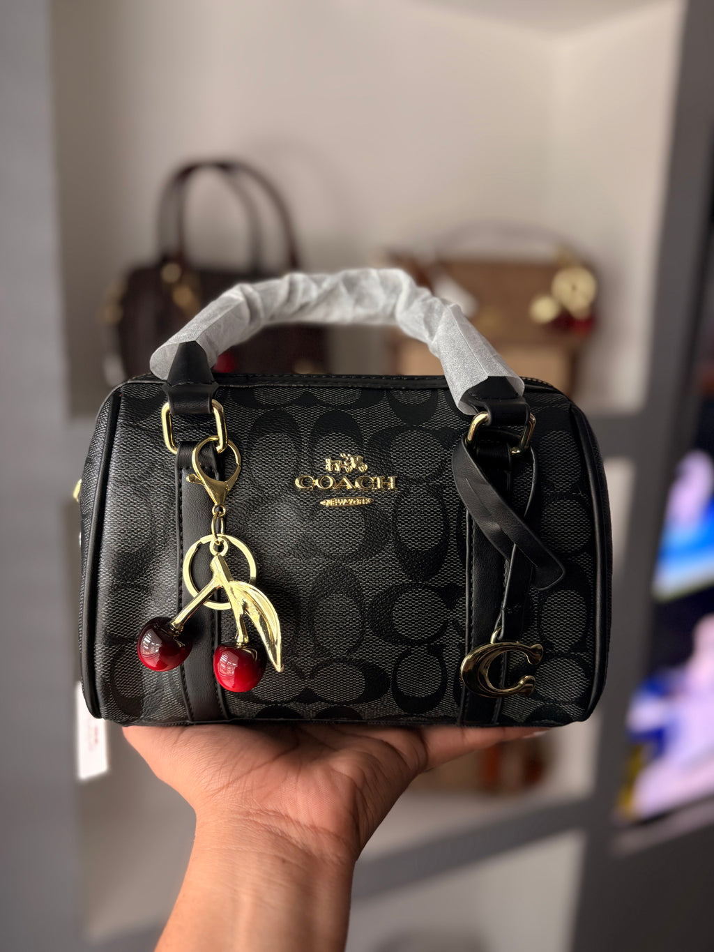 ✨ Gigi Noir Cherry Bag ✨