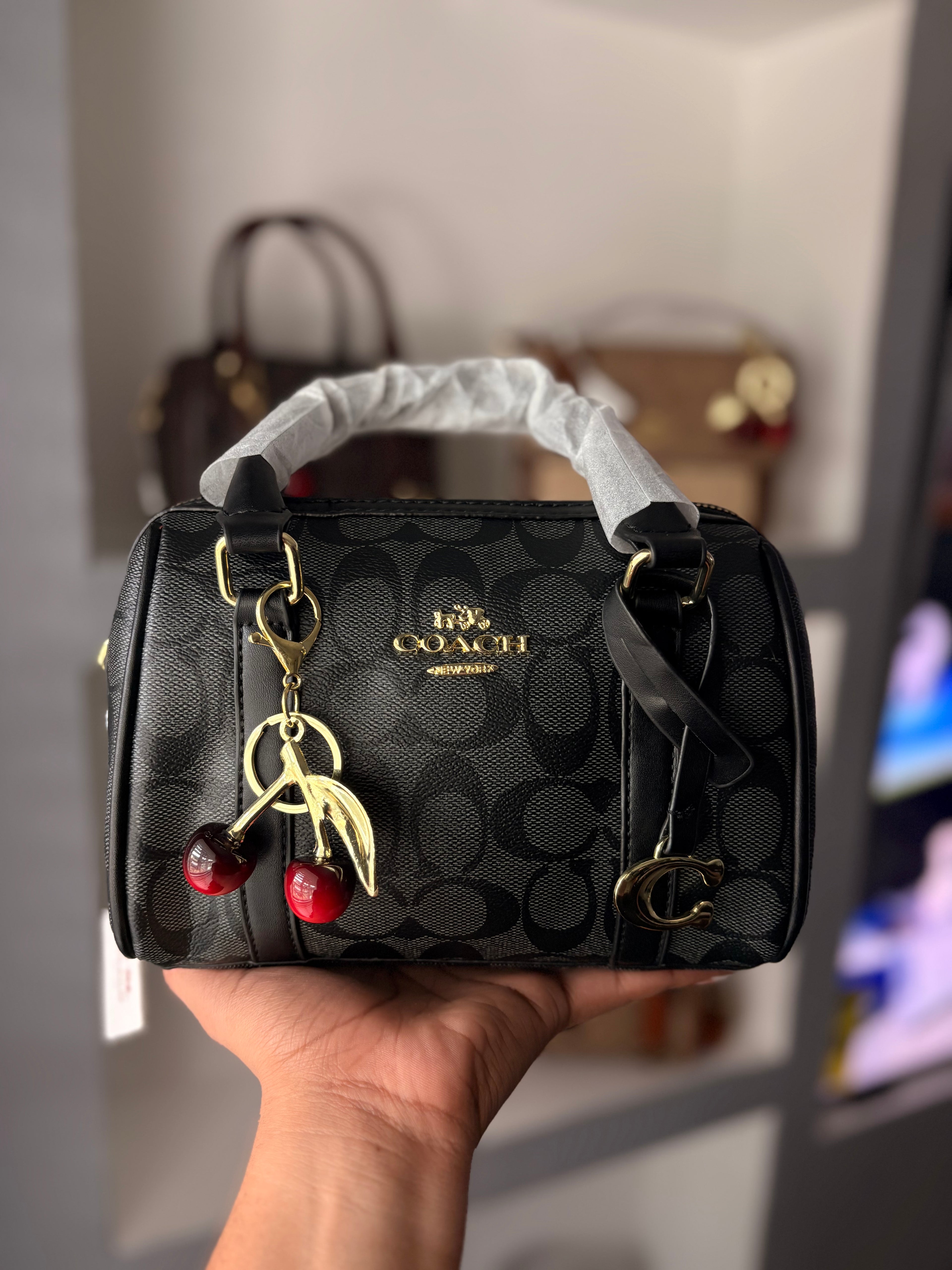 ✨ Gigi Noir Cherry Bag ✨